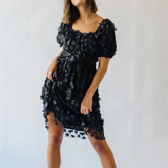 Piper and Scoot 3D Carly Floral dress NWT size S - Picture 1 of 5